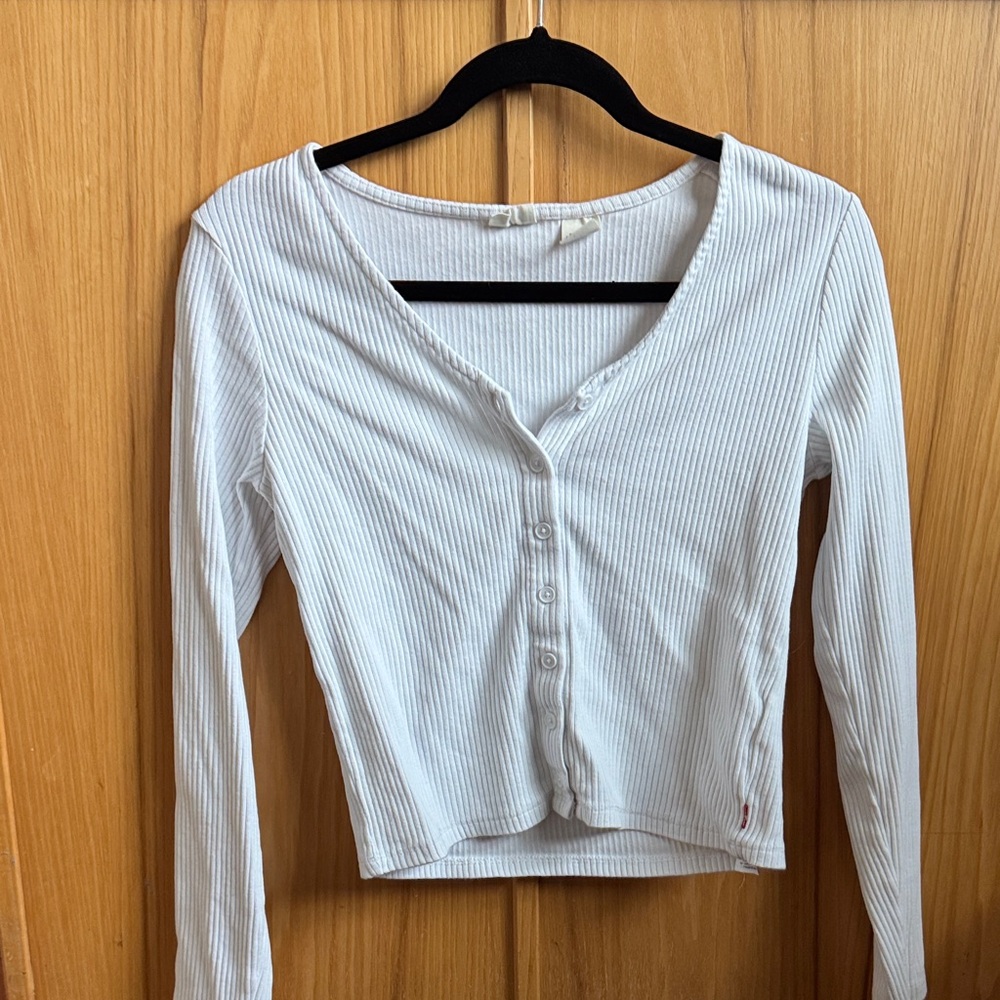 Levi’s - Ribbed Long-Sleeve Button-Front Top in White (M)